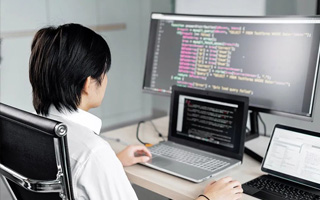 林州 api php源码,下载的php源码怎么运行呢？